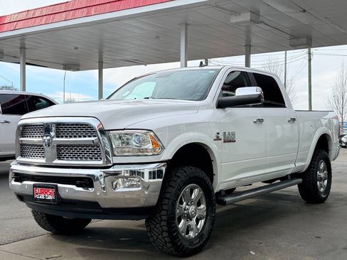 Used 2018 RAM 2500 Laramie w/ Convenience Group image 6