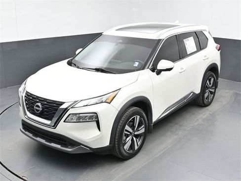 Used 2023 Nissan Rogue SL image 38