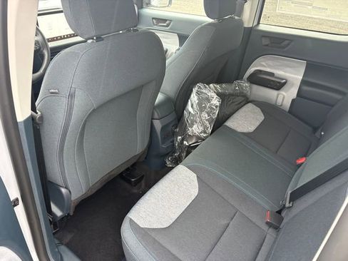 Used 2025 Ford Maverick XLT w/ XLT Luxury Package AWD/4WD image 4