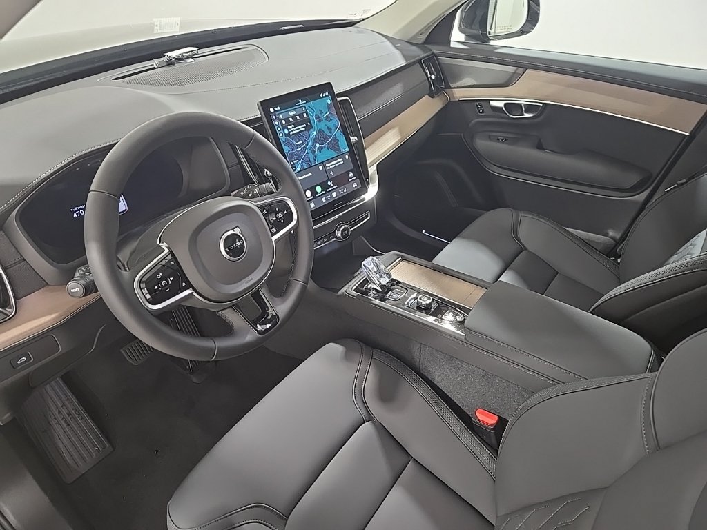 Used 2026 Volvo XC90 B6 Plus w/ Protection Package AWD/4WD image 18