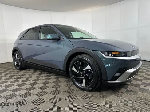 Certified 2026 Hyundai Ioniq 5 SE image 2