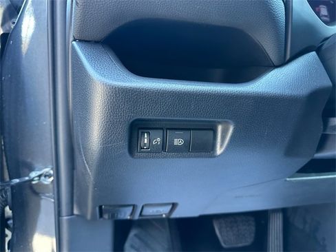 Used 2024 Toyota RAV4 XLE image 21