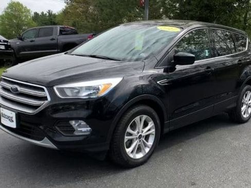 Used 2017 Ford Escape SE AWD/4WD image 3
