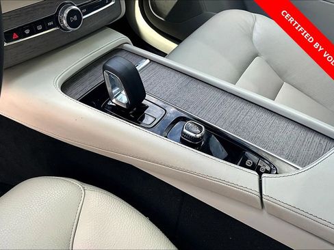 Certified 2023 Volvo XC90 B6 Plus image 18
