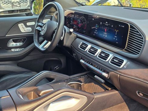 Used 2024 Mercedes-Benz GLE 350 4MATIC w/ AMG Line Interior image 29