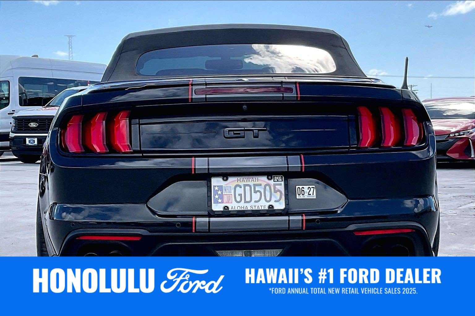 Used 2018 Ford Mustang GT Premium w/ Black Accent Package RWD image 5