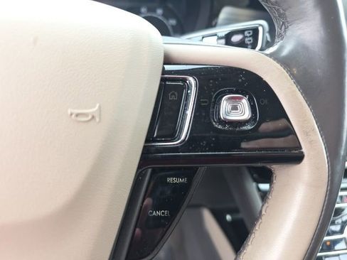 Used 2020 Lincoln Corsair AWD w/ Premium Package image 14