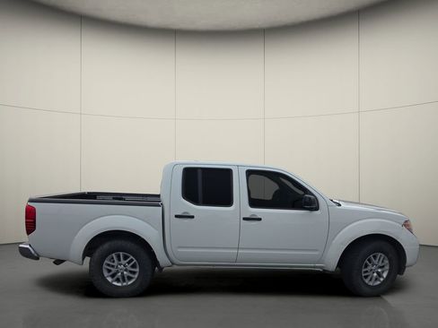 Used 2019 Nissan Frontier SV w/ Value Truck Package image 10