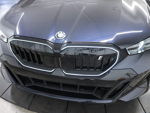 New 2027 BMW i5 eDrive40 w/ M Sport Package RWD image 10