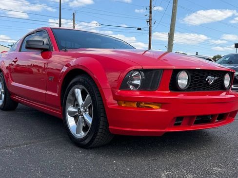 Used 2006 Ford Mustang GT RWD image 11