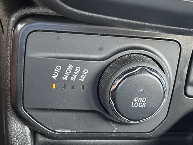 Used 2022 Jeep Renegade Latitude AWD/4WD image 33