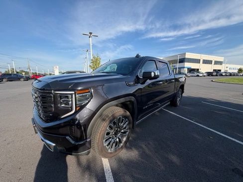 Used 2025 GMC Sierra 1500 Denali Ultimate AWD/4WD image 11