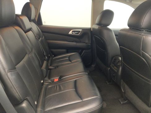 Used 2016 Nissan Pathfinder SL w/ SL Premium Package FWD image 19