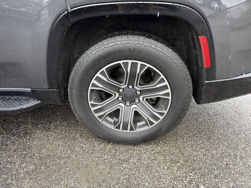 Used 2022 Jeep Wagoneer Series III image 37