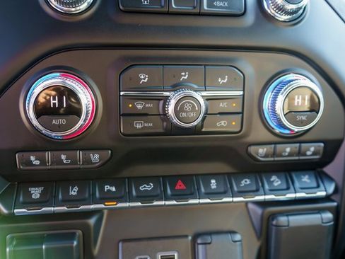 Used 2021 GMC Sierra 2500 AT4 w/ AT4 Premium Plus Package image 36