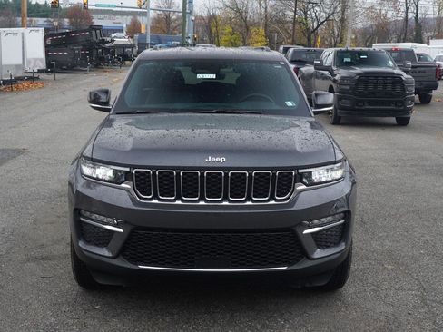 New 2025 Jeep Grand Cherokee Limited w/ Trailer Tow Package image 20