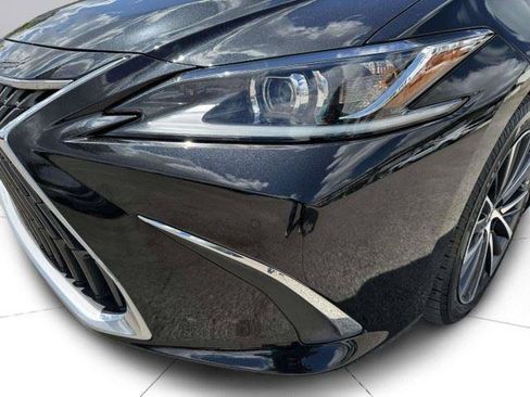 Used 2022 Lexus ES 250 w/ Premium Package AWD/4WD image 11