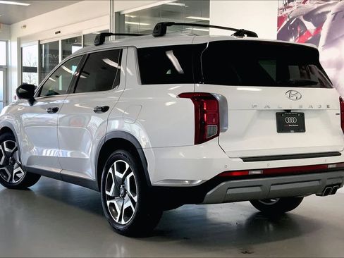 Used 2024 Hyundai Palisade Limited AWD/4WD image 4