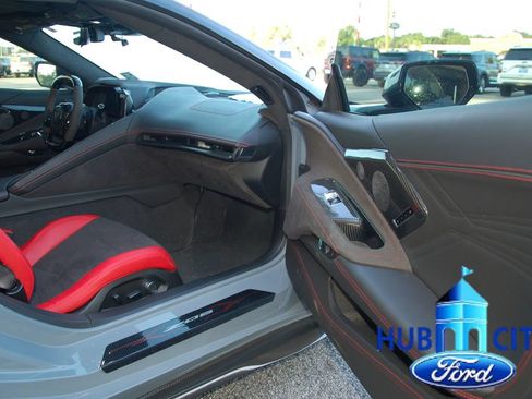 Used 2024 Chevrolet Corvette Z06 w/ Z07 Performance Package RWD image 13