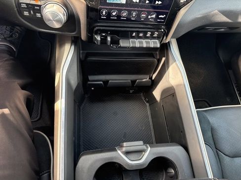 Used 2020 RAM 1500 Laramie image 12