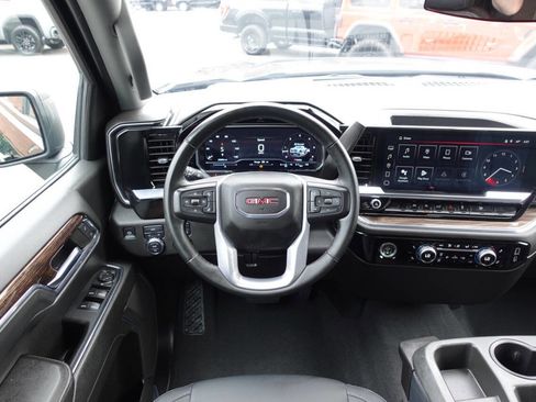 Used 2024 GMC Sierra 1500 Elevation AWD/4WD image 38