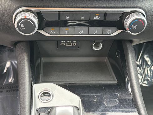 Used 2024 Nissan Altima 2.5 SV FWD image 27