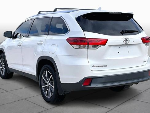 Used 2019 Toyota Highlander XLE image 12