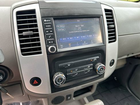 Used 2019 Nissan Frontier SV RWD image 16