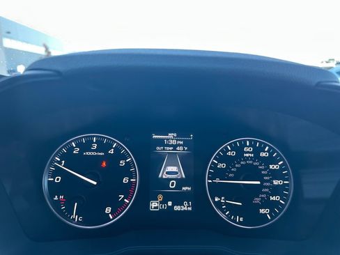 Certified 2025 Subaru Crosstrek 2.5i Limited w/ Crosstrek Mirror Package image 10