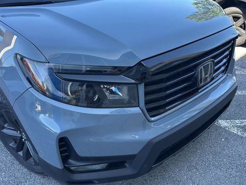 Used 2023 Honda Ridgeline Sport image 11