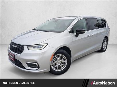 Used 2024 Chrysler Pacifica Touring-L