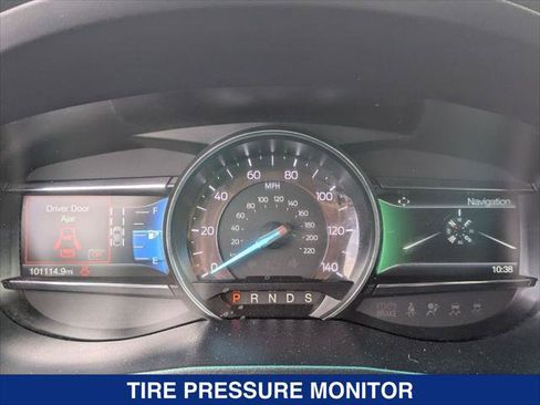 Used 2018 Ford Explorer XLT w/ Equipment Group 202A FWD image 16