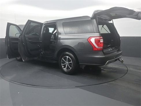 Used 2020 Ford Expedition Max XLT image 39