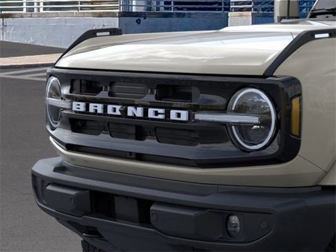 New 2025 Ford Bronco Outer Banks image 19