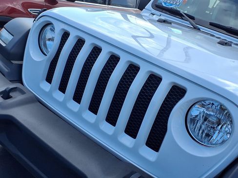 Used 2021 Jeep Wrangler Unlimited Sport AWD/4WD image 30