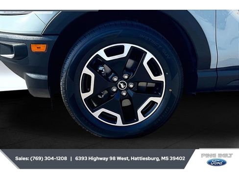Certified 2023 Ford Bronco Sport Outer Banks w/ Tech Package AWD/4WD image 7