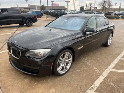 Used 2011 BMW 750Li image 9