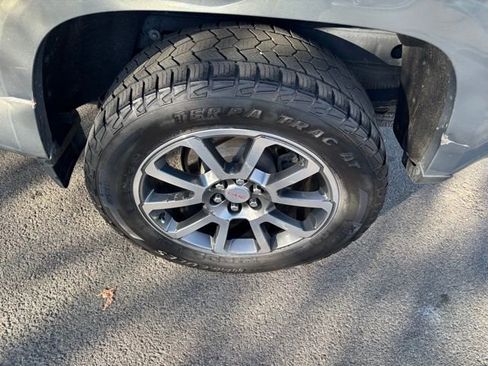 Used 2018 GMC Canyon Denali image 42