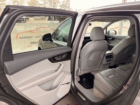 Used 2019 Audi Q7 3.0T Premium Plus w/ Premium Plus Package image 17