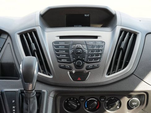 Used 2018 Ford Transit 150 XL RWD image 17