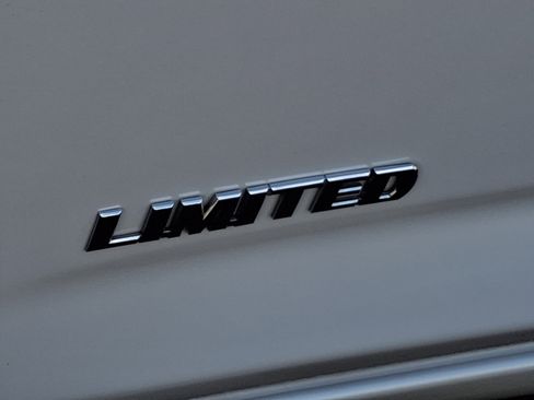 Used 2011 Toyota RAV4 Limited image 32