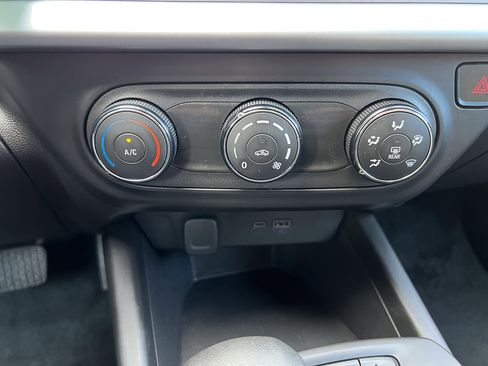 Used 2024 Chevrolet Trax LS FWD image 20