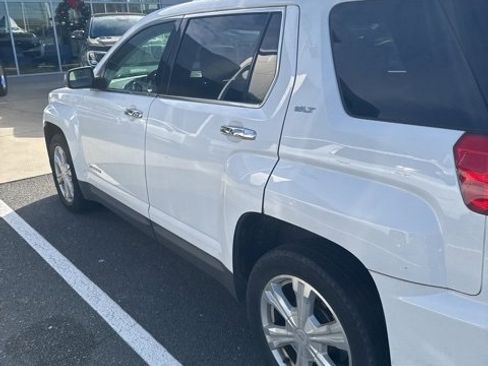 Used 2017 GMC Terrain SLT w/ Open Road Package image 5