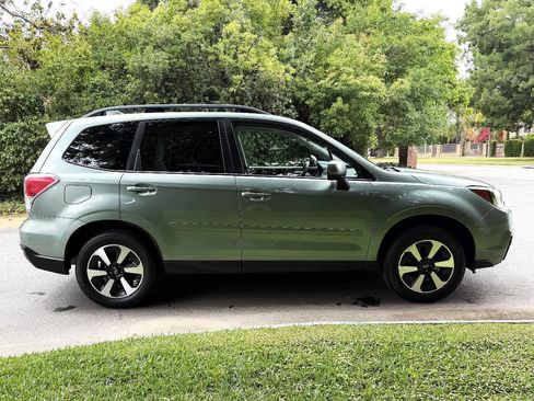 Used 2018 Subaru Forester 2.5i Premium AWD/4WD image 7