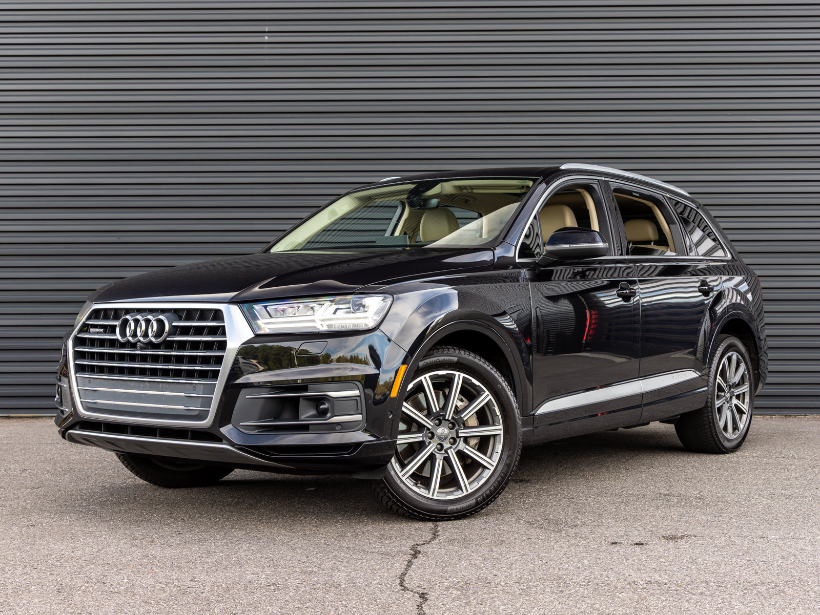 Used 2019 Audi Q7 3.0T Premium Plus w/ Premium Plus Package AWD/4WD image 1