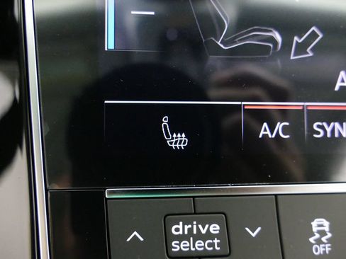 New 2026 Audi Q8 Premium AWD/4WD image 17