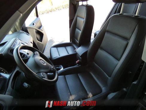 Used 2017 Volkswagen Tiguan S AWD/4WD image 53