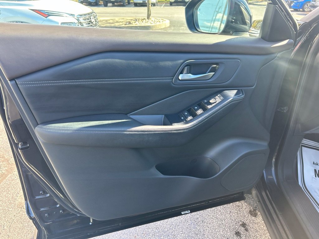 Certified 2023 Nissan Rogue SV w/ SV Premium B Package AWD/4WD image 11