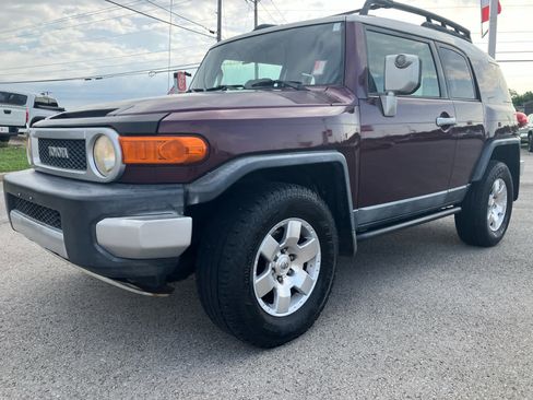 Used 2007 Toyota FJ Cruiser 4WD image 3