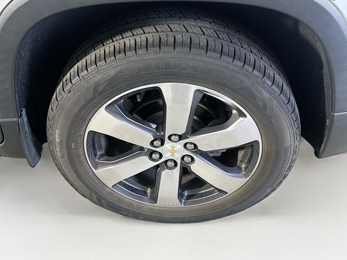 Used 2018 Chevrolet Traverse LT AWD/4WD image 11